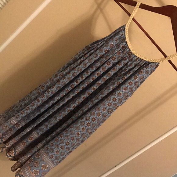 VERSONA A-Line Dress with Gold Trim - Size Large - Picture 2 of 8